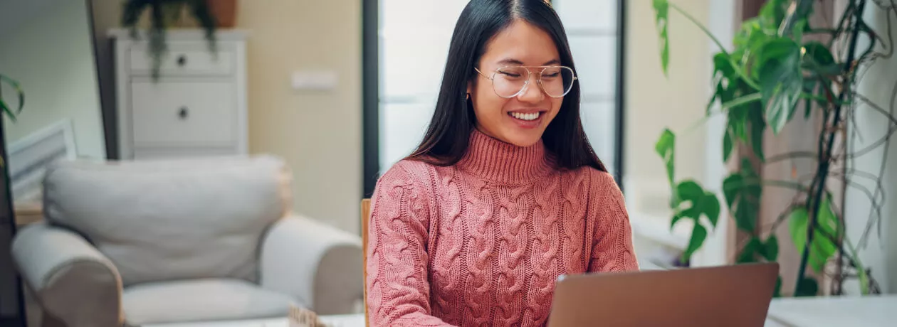 marire de salariu, fata in fata laptopului, Pluxee 
