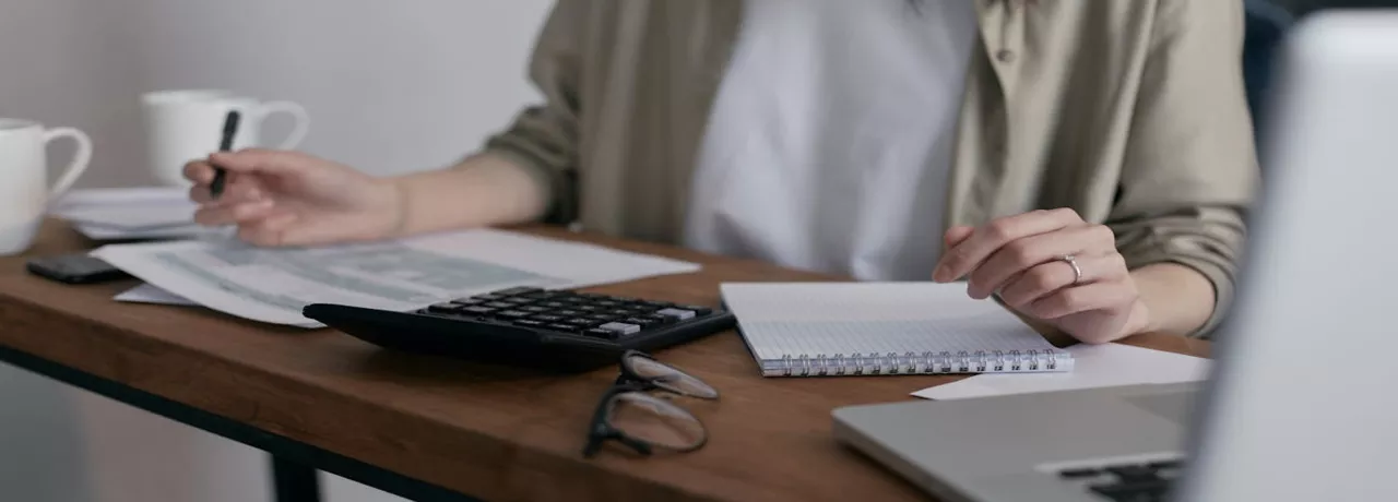 Completare Declarația 112 online – formular ANAF pentru contribuții și impozite - pluxee.ro 