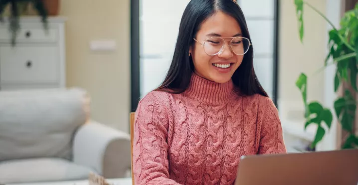 marire de salariu, fata in fata laptopului, Pluxee