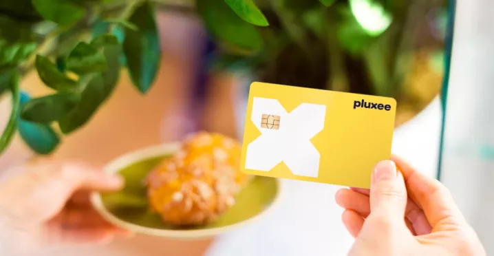 card cadou pluxee
