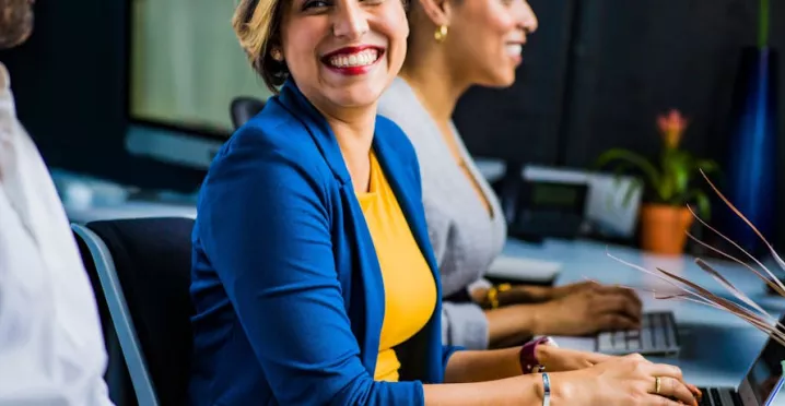 Pontaj:cum se face - angajati fericiti - Pluxee Romania