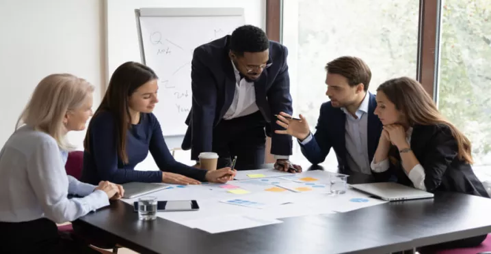 Educatia financiara - meeting - pluxee.ro