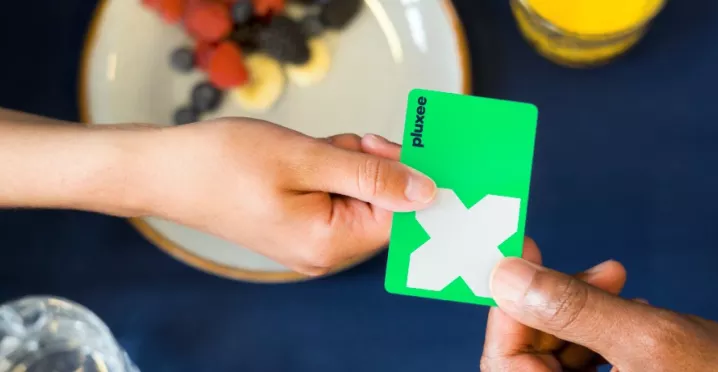 Doi din cinci angajați care utilizează cardurile de masă Pluxee primesc valoarea maximă de peste 40 de lei pe zi