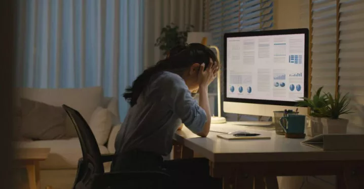 Sindrom brownout la locul de munca - pluxee.ro