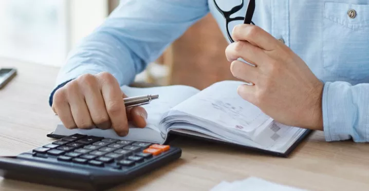 Cheltuieli deductibile - Ghid complet pentru PFA și SRL în România