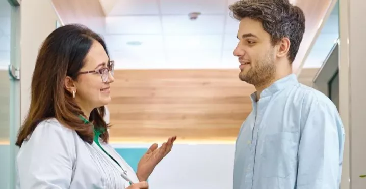 Pot oferi tichete de masă unui angajat în concediu medical , medic si pacient, - pluxee.ro