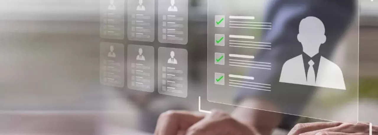 Câte zile de învoire are dreptul un angajat - barbat opereaza sistem- pluxee.ro