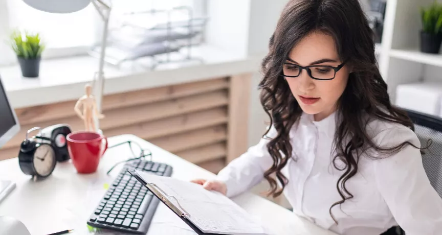 monografie contabila vouchere vacanta