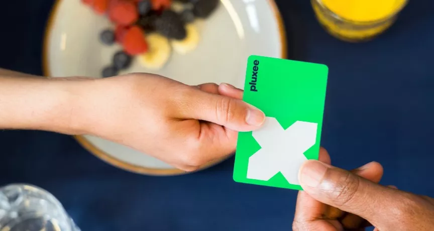 Doi din cinci angajați care utilizează cardurile de masă Pluxee primesc valoarea maximă de peste 40 de lei pe zi