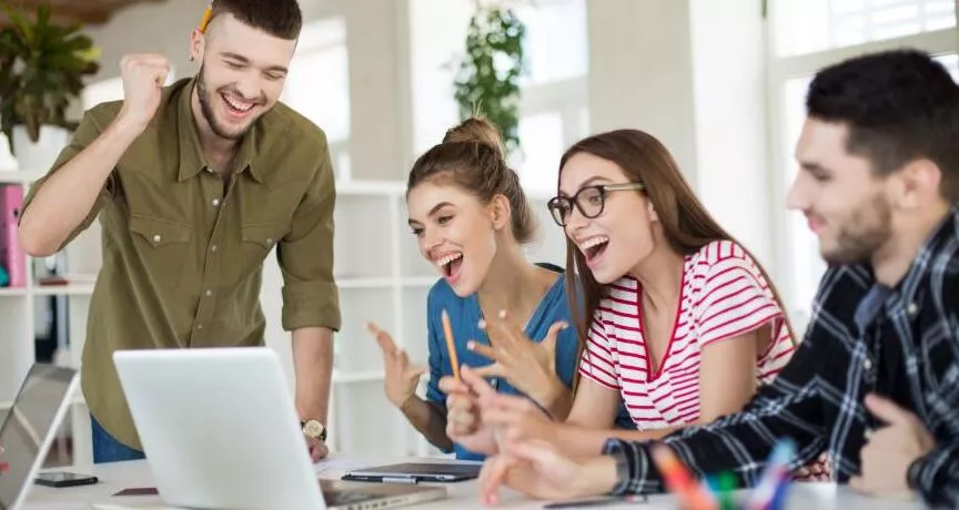 Cum îmi pot motiva angajații în 2026? Strategii moderne pentru echipe implicate - pluxee.ro