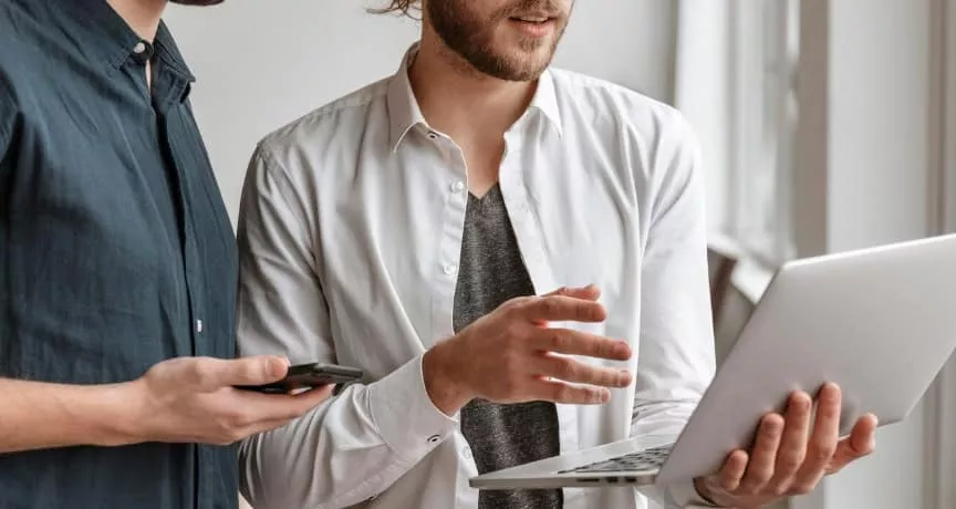 Comparație între PFA cu normă de venit și sistem real în România - pluxee.ro