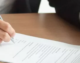 Contractul de muncă pe perioadă determinată - avantaje, dezavantaje, încetare . - pluxee.ro