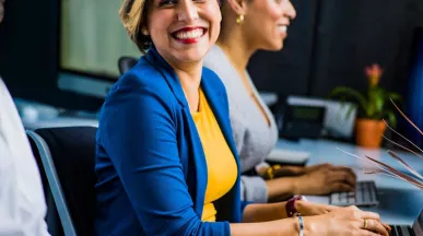 Pontaj:cum se face - angajati fericiti - Pluxee Romania