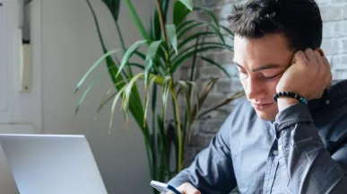 Boreout - sindromul plictiselii la locul de muncă - pluxee.ro