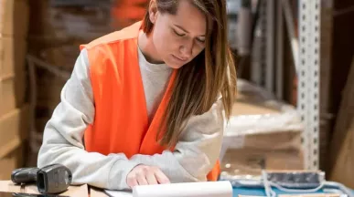 Munca în weekend și orele suplimentare în Codul muncii -pluxee.ro