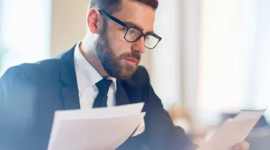 Amnistia fiscală, amnistie persoane fizice - barbat, documente - pluxee.ro