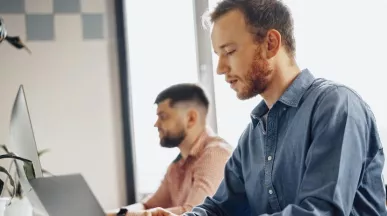 Ce înseamnă insolvența pentru angajați - insolventa, angajati la birou-pluxee.ro