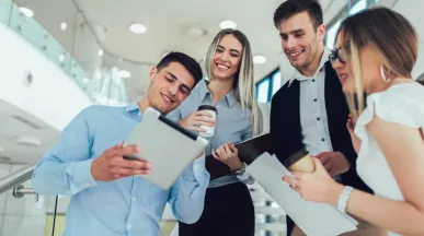 Angajații din România: nivel de implicare peste media europeană și productivitate peste nivelul global