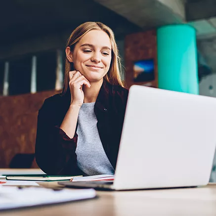 Oferă carduri angajaților, 1 - pluxee.ro